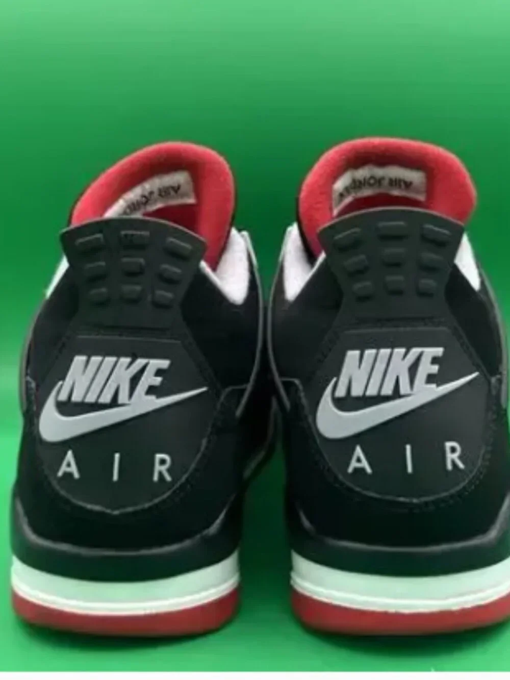 Air Jordan 4 Retro “Bred”